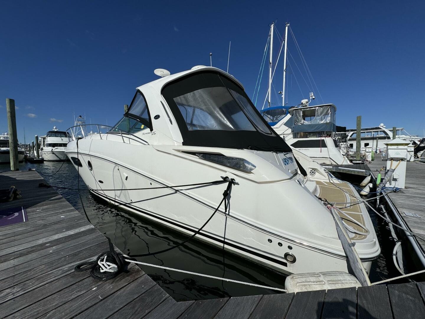 Slide: The Image of Sea Ray 370 Sundancer 2011 - 1
