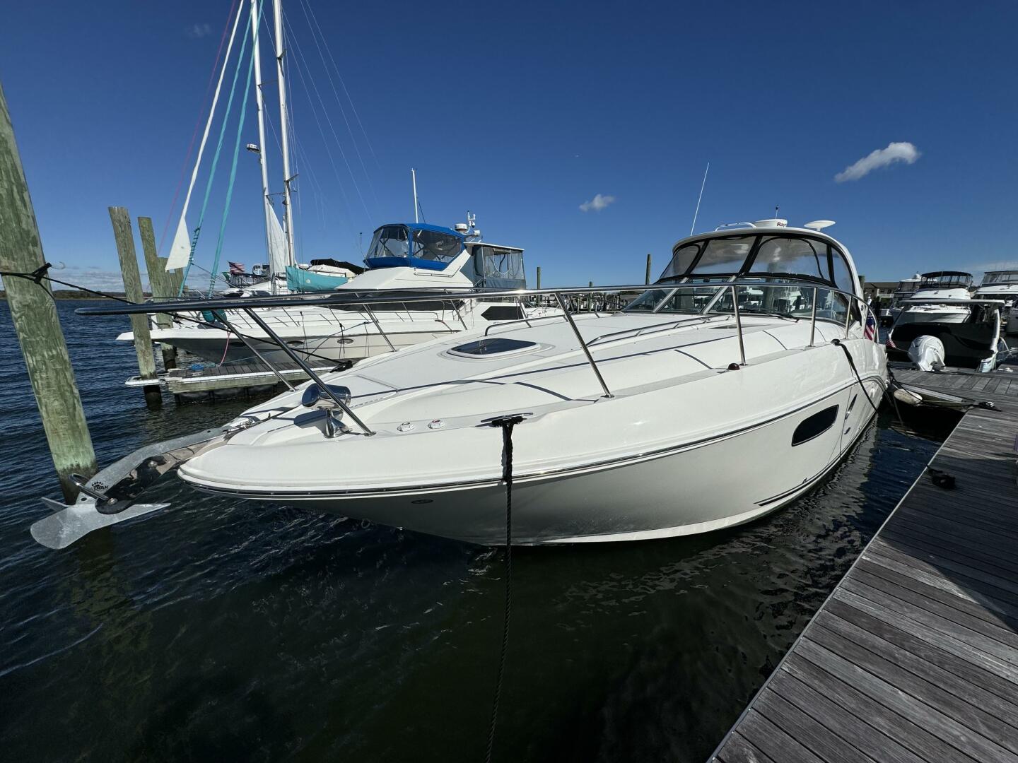 Slide: The Image of Sea Ray 370 Sundancer 2011 - 2