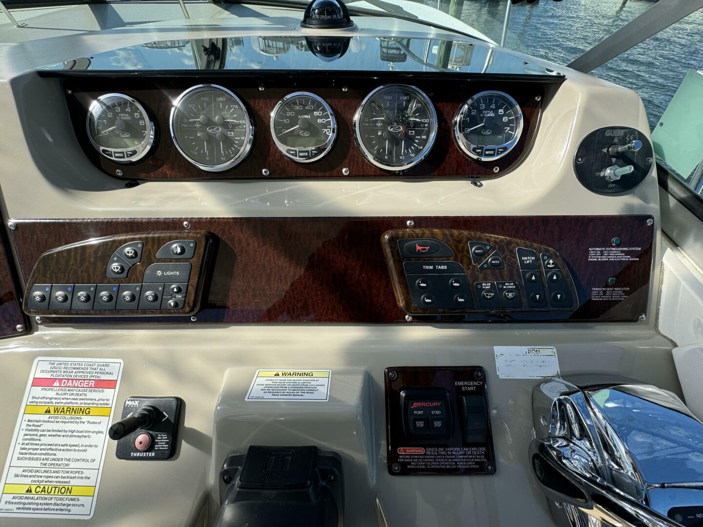 Slide: The Image of Sea Ray 370 Sundancer 2011 - 20