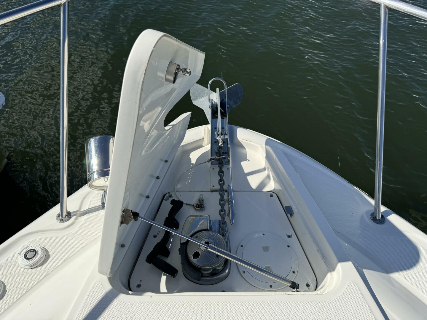 Slide: The Image of Sea Ray 370 Sundancer 2011 - 25