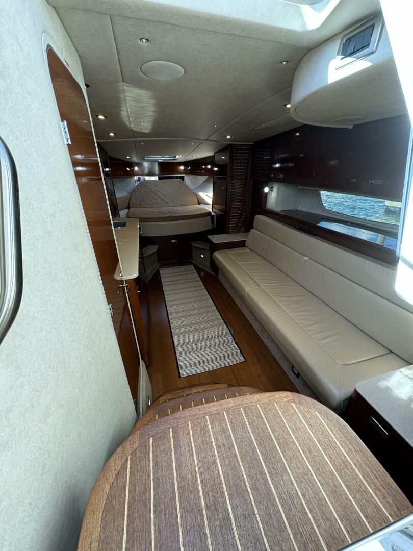 Slide: The Image of Sea Ray 370 Sundancer 2011 - 35
