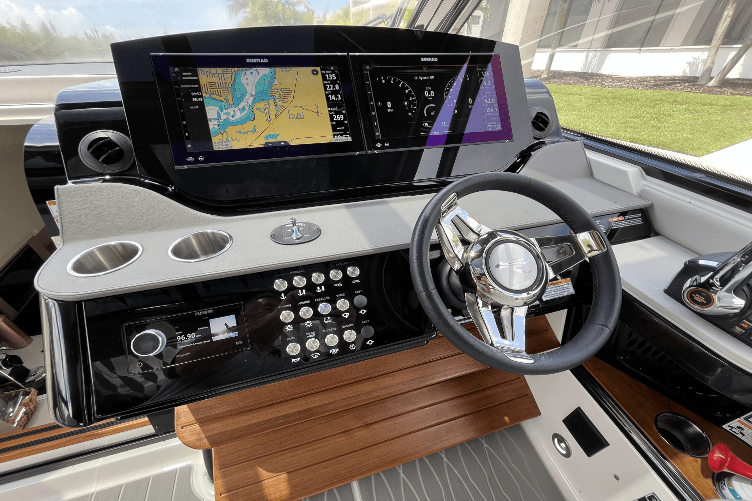 Slide: The Image of Sea Ray 370 SUNDANCER OUTBOARD 2024 - 30