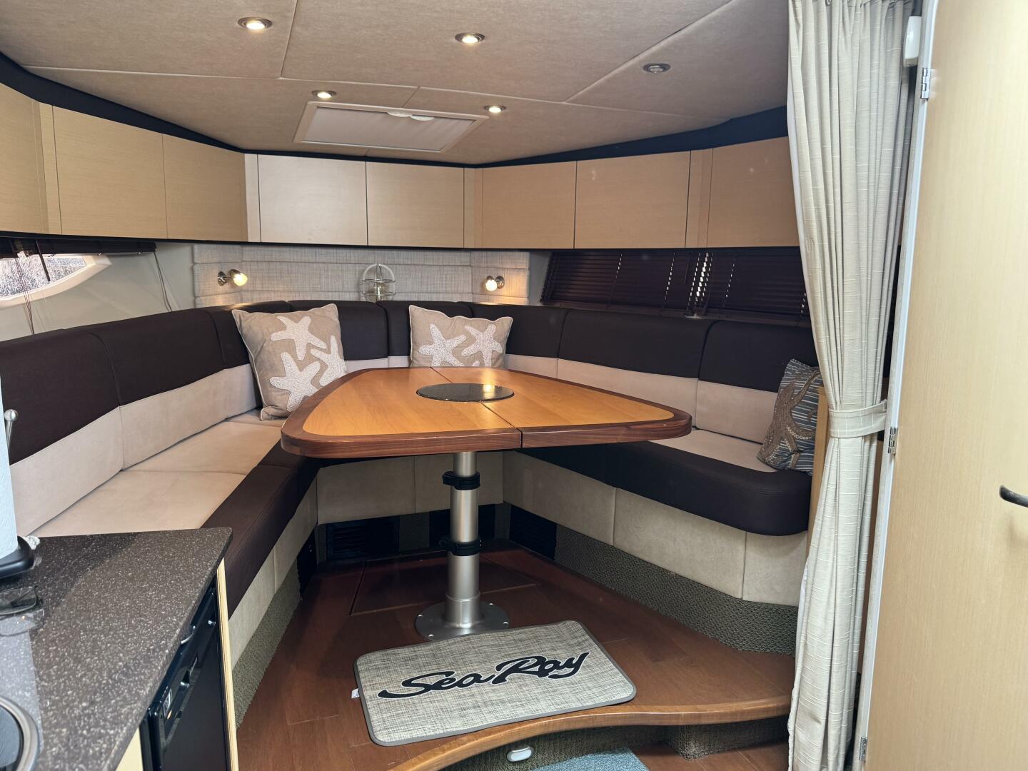 Slide: The Image of Sea Ray 370 Venture 2013 - 5219837