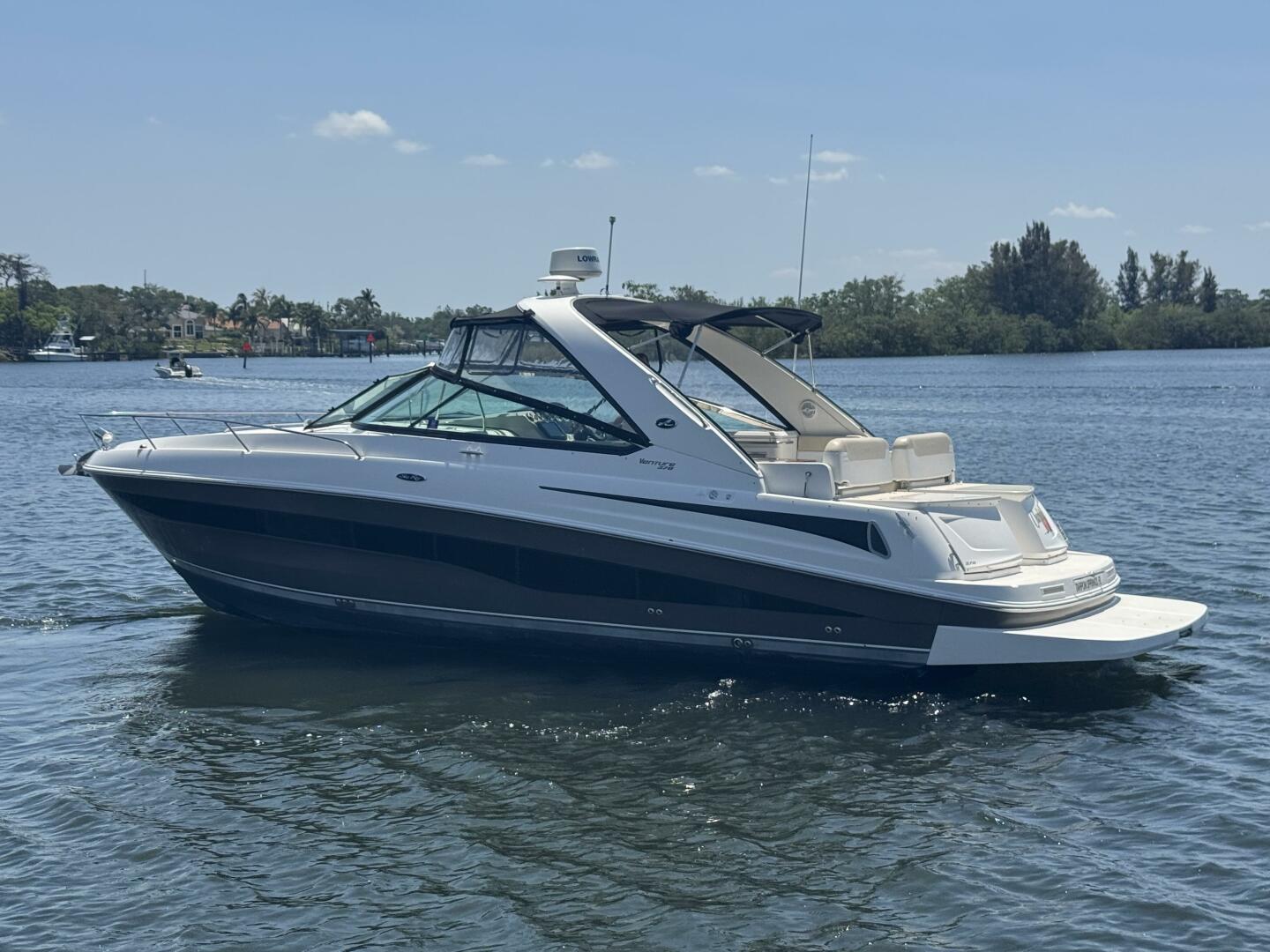 Slide: The Image of Sea Ray 370 Venture 2013 - 5206250