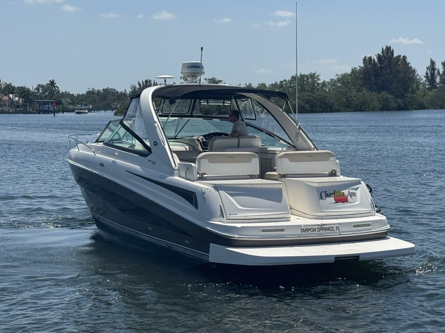 Slide: The Image of Sea Ray 370 Venture 2013 - 5206264