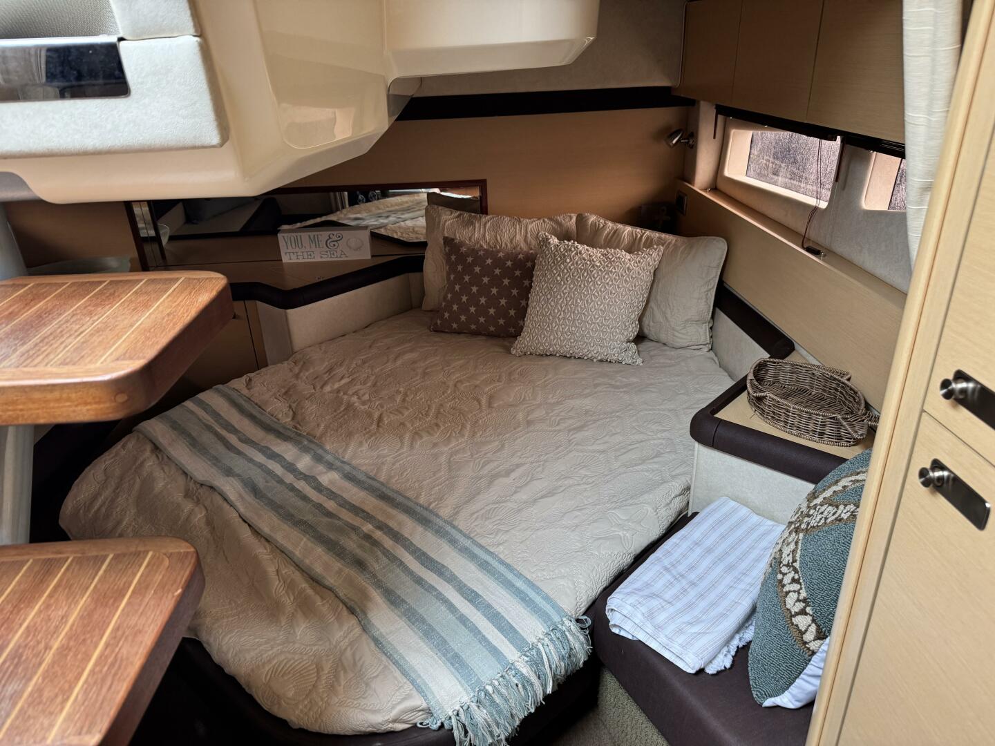Slide: The Image of Sea Ray 370 Venture 2013 - 5219844