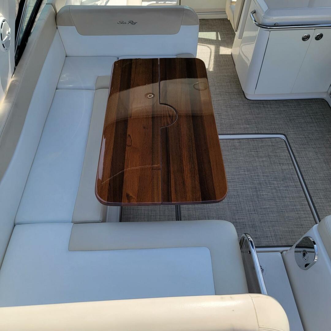 Slide: The Image of Sea Ray 370 Venture 2013 - 5241252