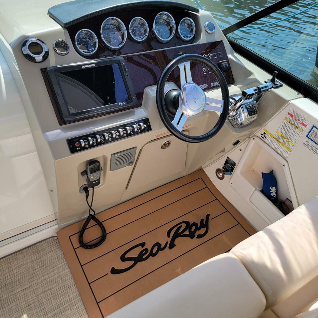 Slide: The Image of Sea Ray 370 Venture 2013 - 5241254