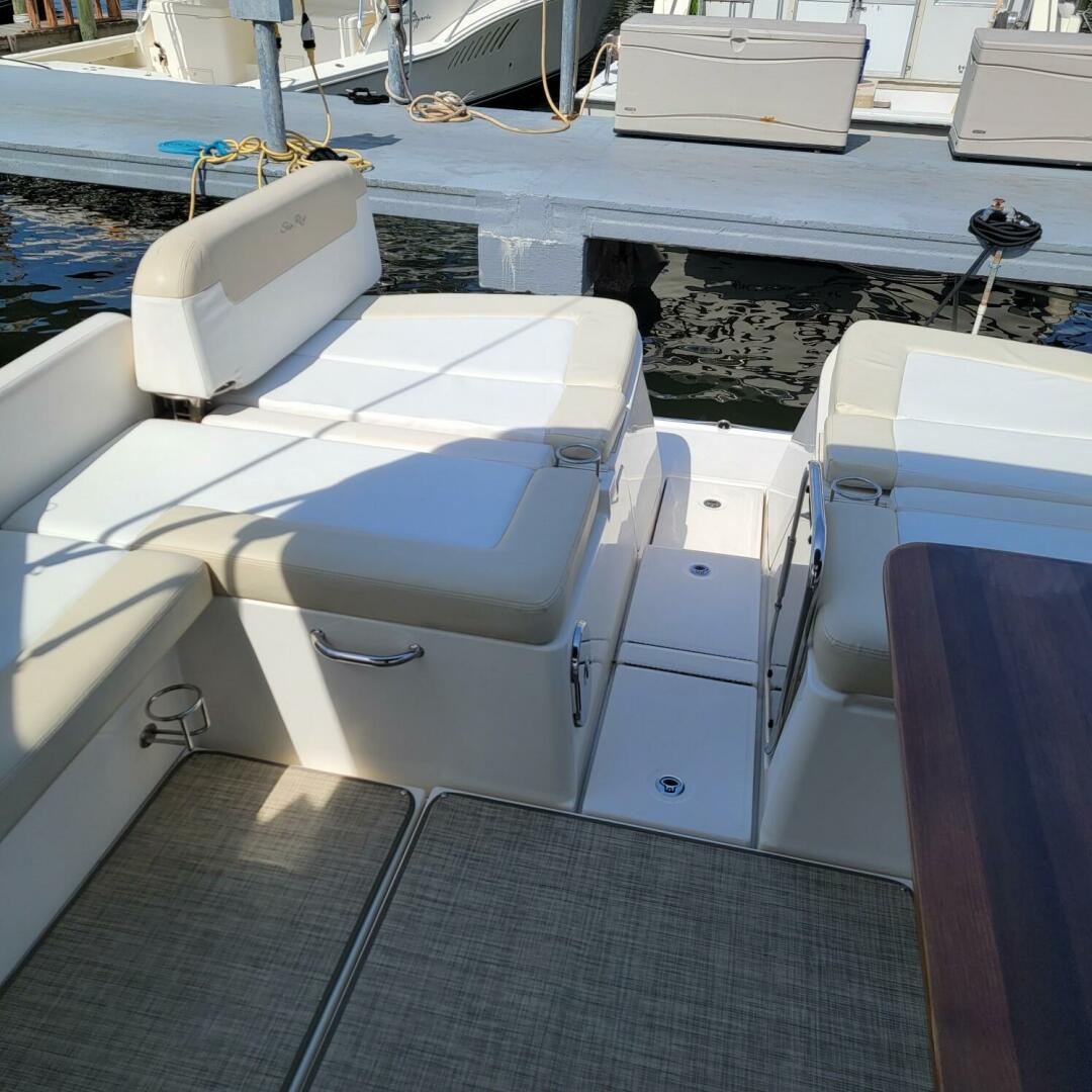 Slide: The Image of Sea Ray 370 Venture 2013 - 5241255