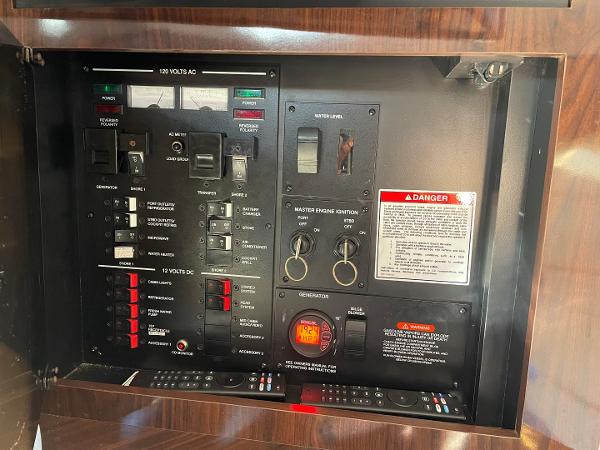 Slide: The Image of Control panel of a 2015 Sea Ray 370 Venture boat. - 32