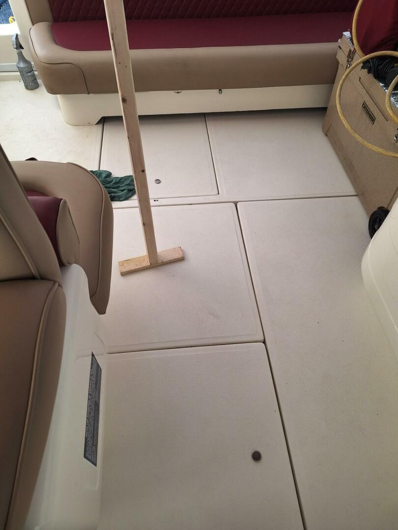 Slide: The Image of Sea Ray 37 Express 1994 - 5152681