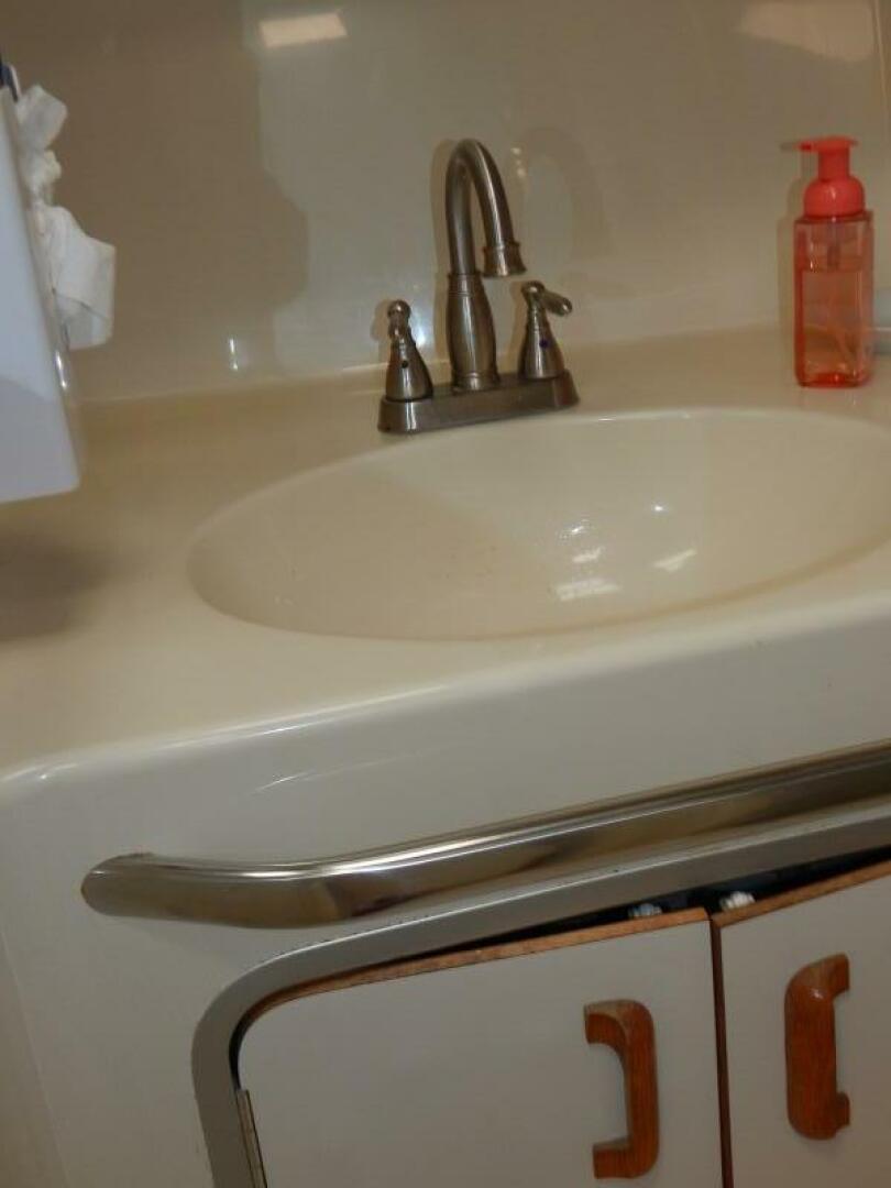 Slide: The Image of Sea Ray 37 Express 1994 - 5152761