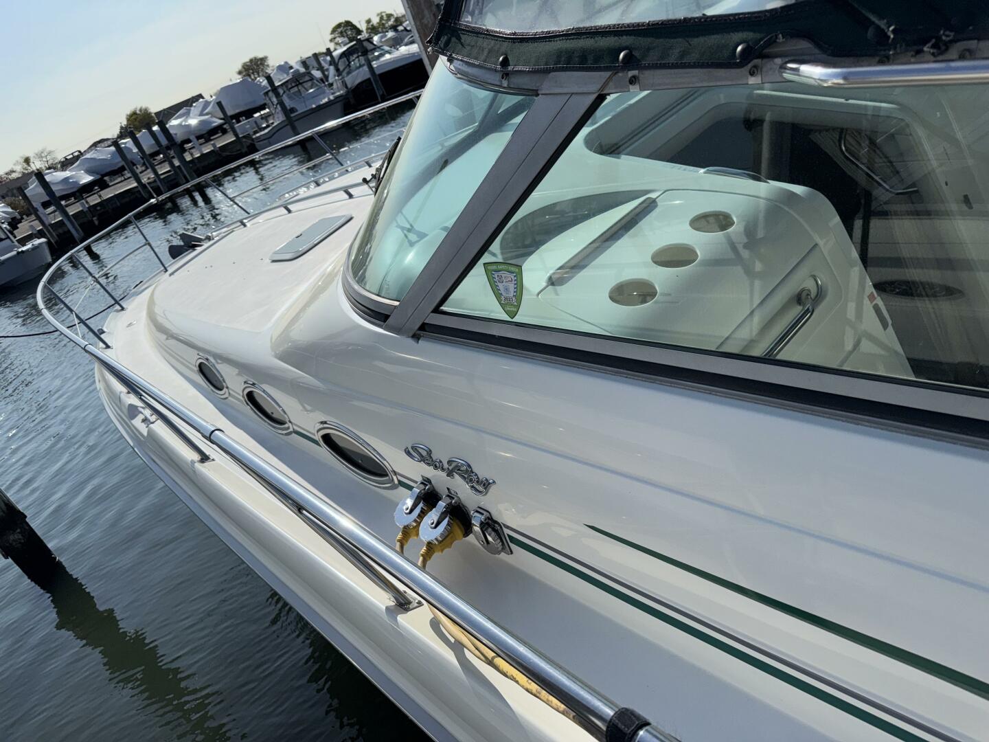 Slide: The Image of Sea Ray 37 Sundancer 1995 - 5276417