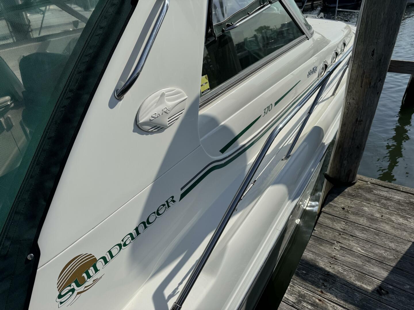 Slide: The Image of Sea Ray 37 Sundancer 1995 - 5276413