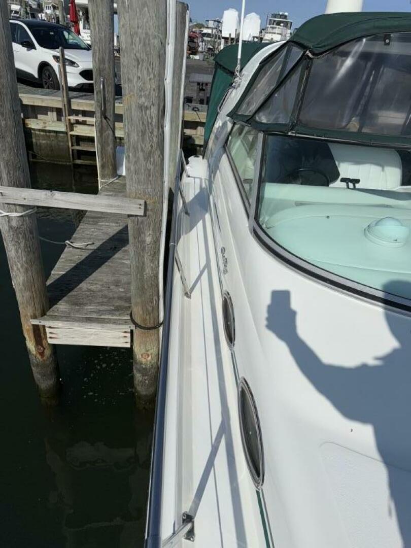 Slide: The Image of Sea Ray 37 Sundancer 1995 - 5276424