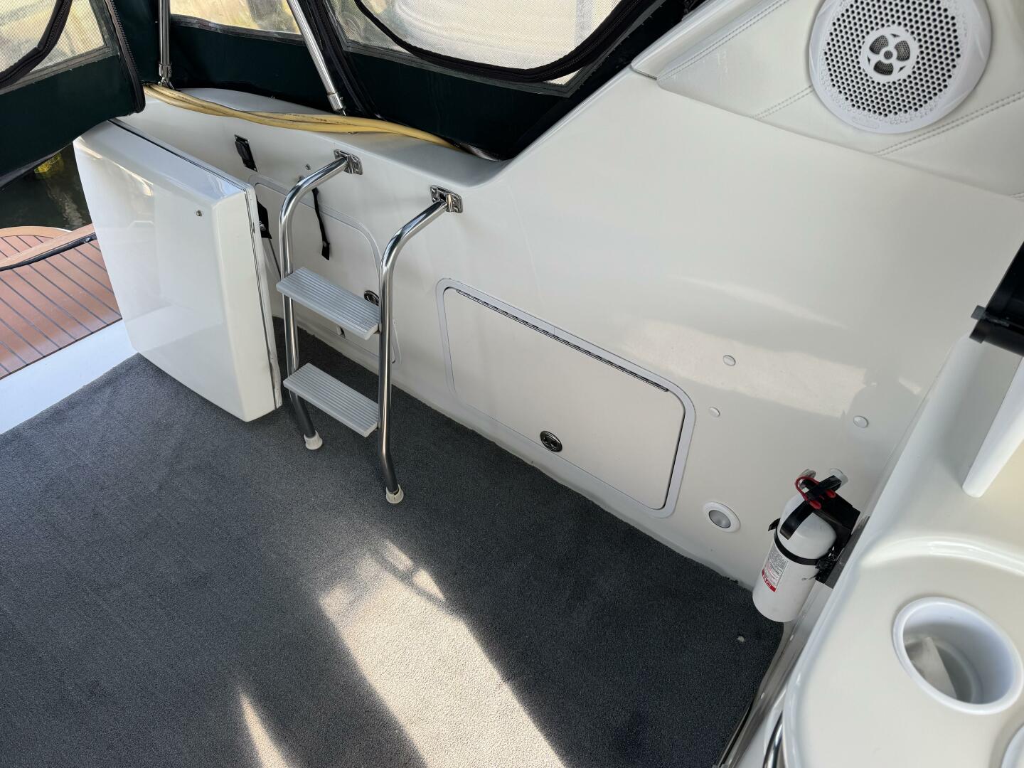 Slide: The Image of Sea Ray 37 Sundancer 1995 - 5276429