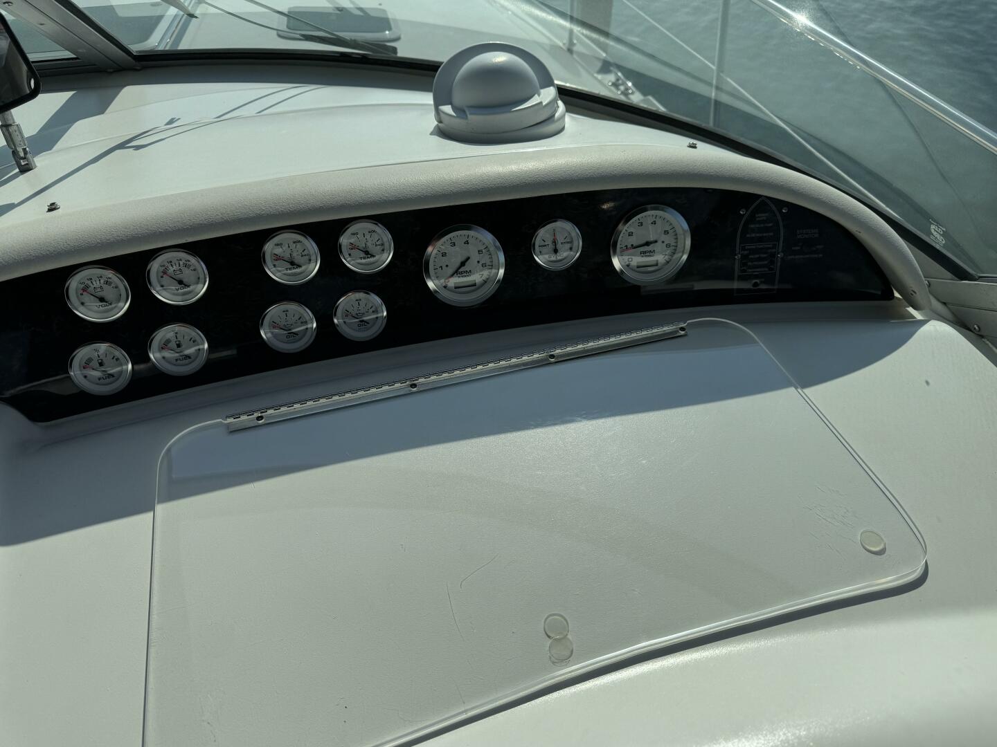 Slide: The Image of Sea Ray 37 Sundancer 1995 - 5276438