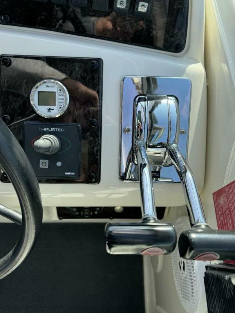 Slide: The Image of Sea Ray 37 Sundancer 1995 - 5276441