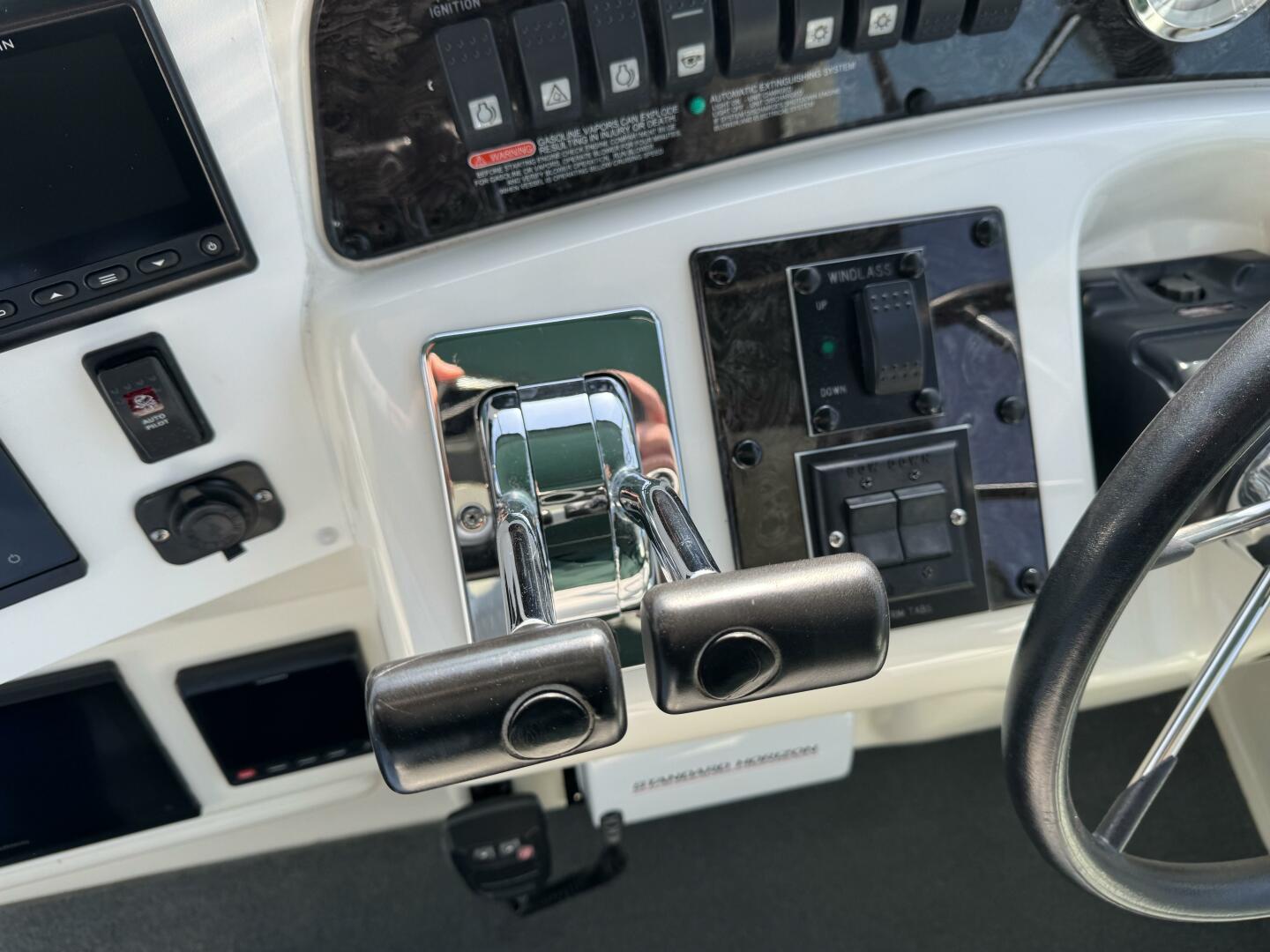 Slide: The Image of Sea Ray 37 Sundancer 1995 - 5276444