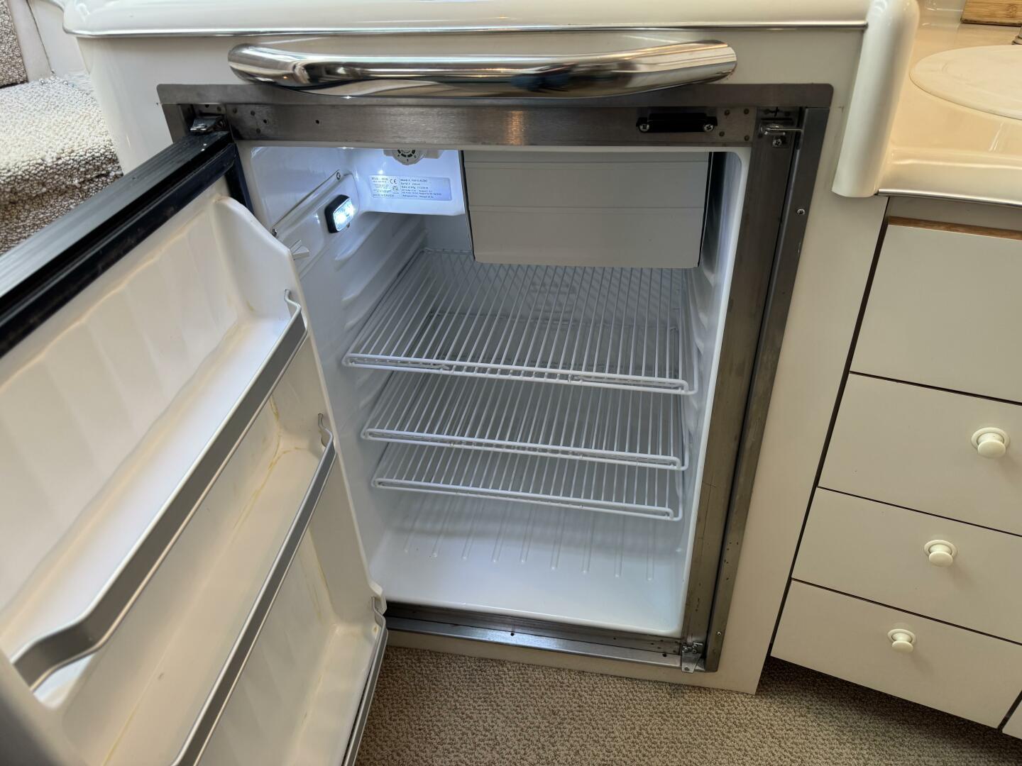 Slide: The Image of Sea Ray 37 Sundancer 1995 - 5276450