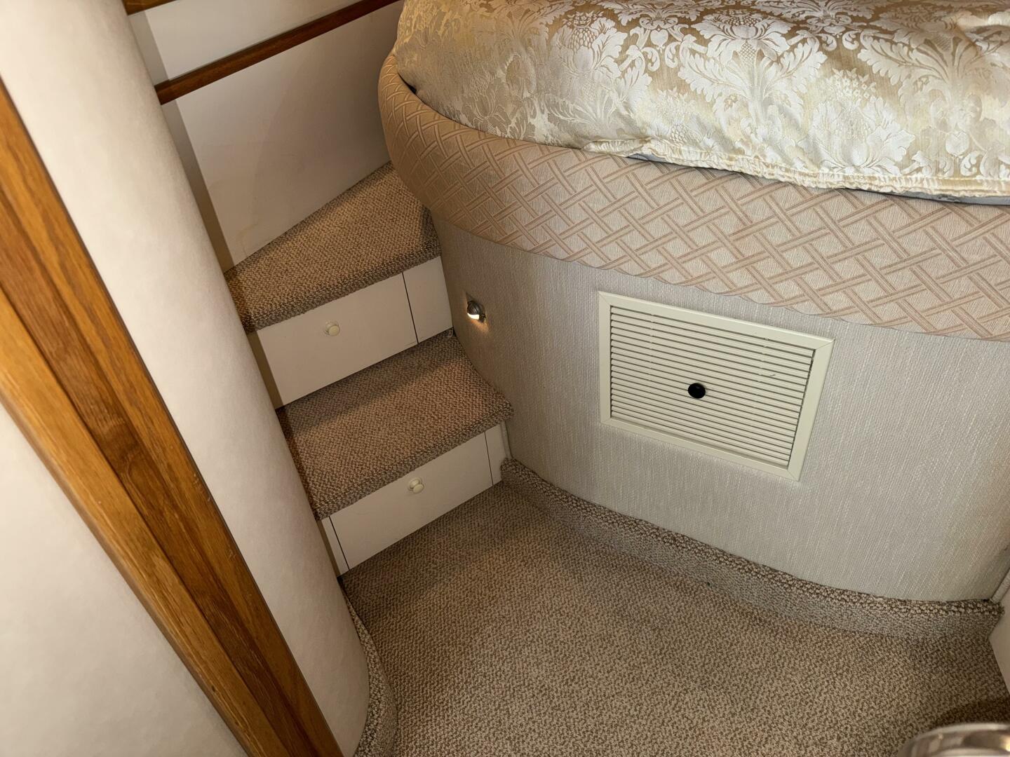 Slide: The Image of Sea Ray 37 Sundancer 1995 - 5276460