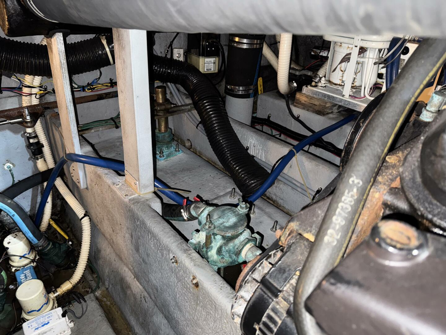 Slide: The Image of Sea Ray 37 Sundancer 1995 - 5276479