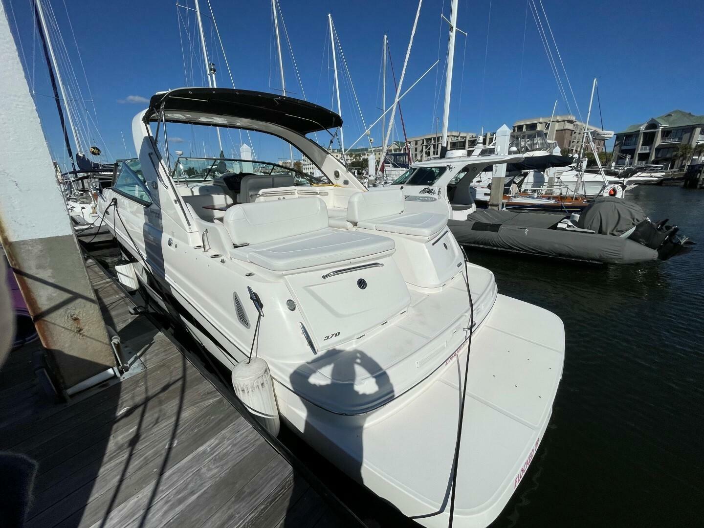 Slide: The Image of Sea Ray 37 Venture 2015 - 5014452
