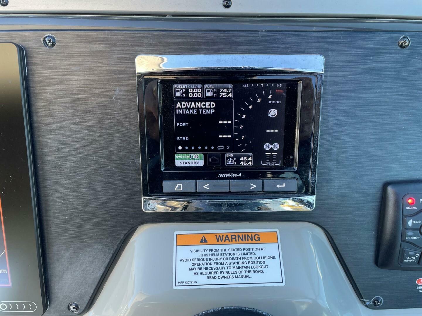 Slide: The Image of Sea Ray 37 Venture 2015 - 5014485
