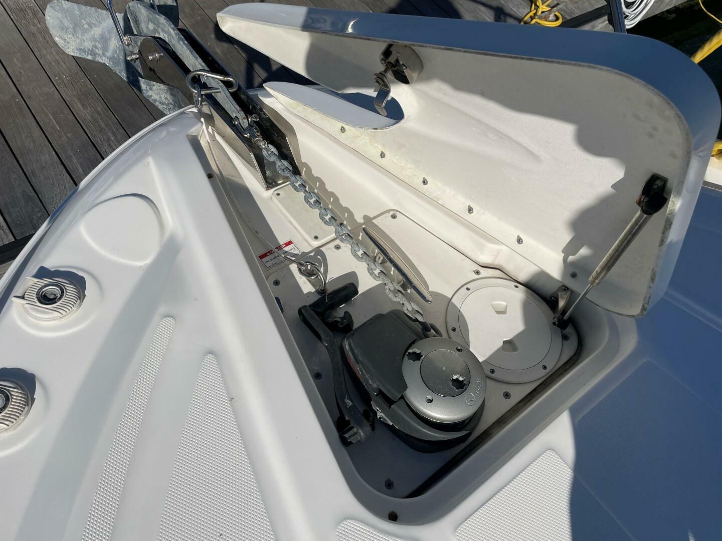 Slide: The Image of Sea Ray 37 Venture 2015 - 5014492