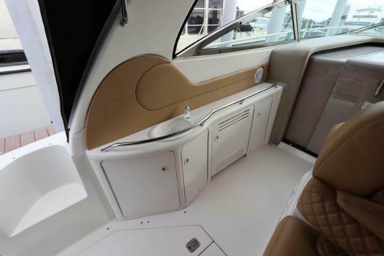 Slide: The Image of Sea Ray 380 Sundancer 1999 - 4999956