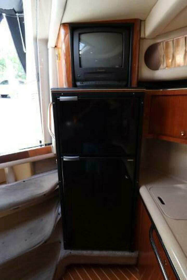 Slide: The Image of Sea Ray 380 Sundancer 1999 - 4999976