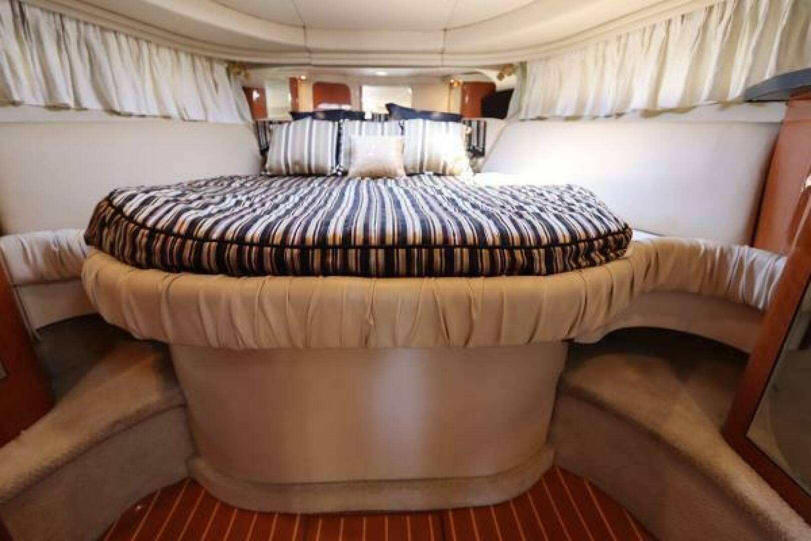 Slide: The Image of Sea Ray 380 Sundancer 1999 - 4999985