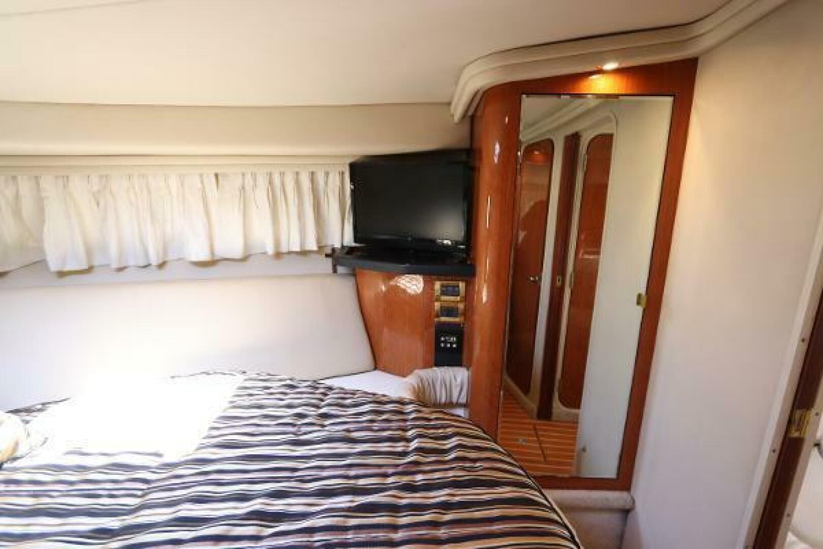 Slide: The Image of Sea Ray 380 Sundancer 1999 - 4999986