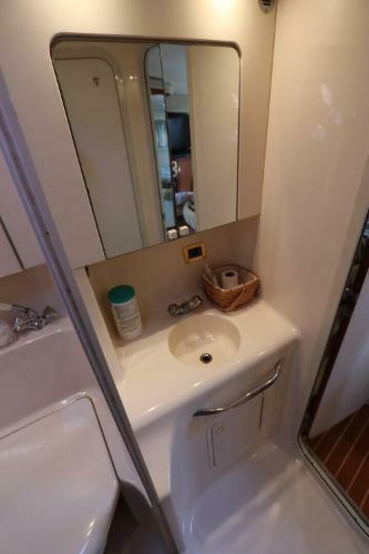 Slide: The Image of Sea Ray 380 Sundancer 1999 - 4999989
