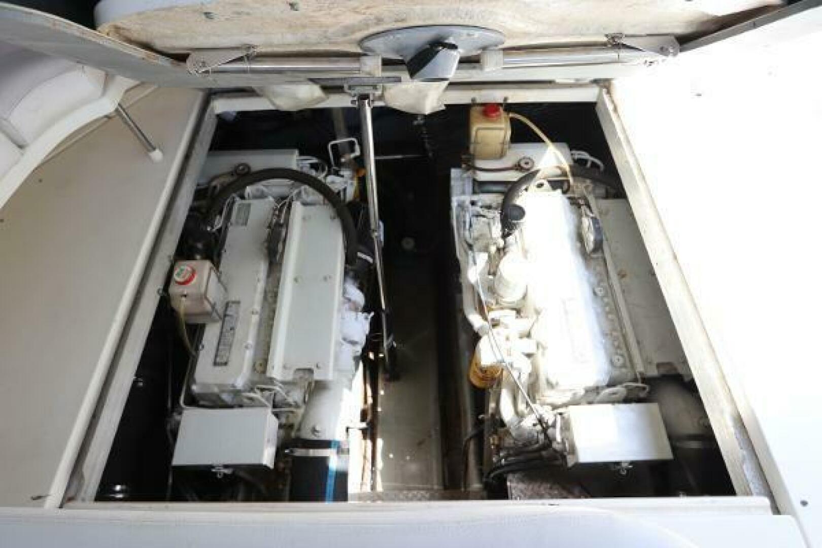 Slide: The Image of Sea Ray 380 Sundancer 1999 - 4999994