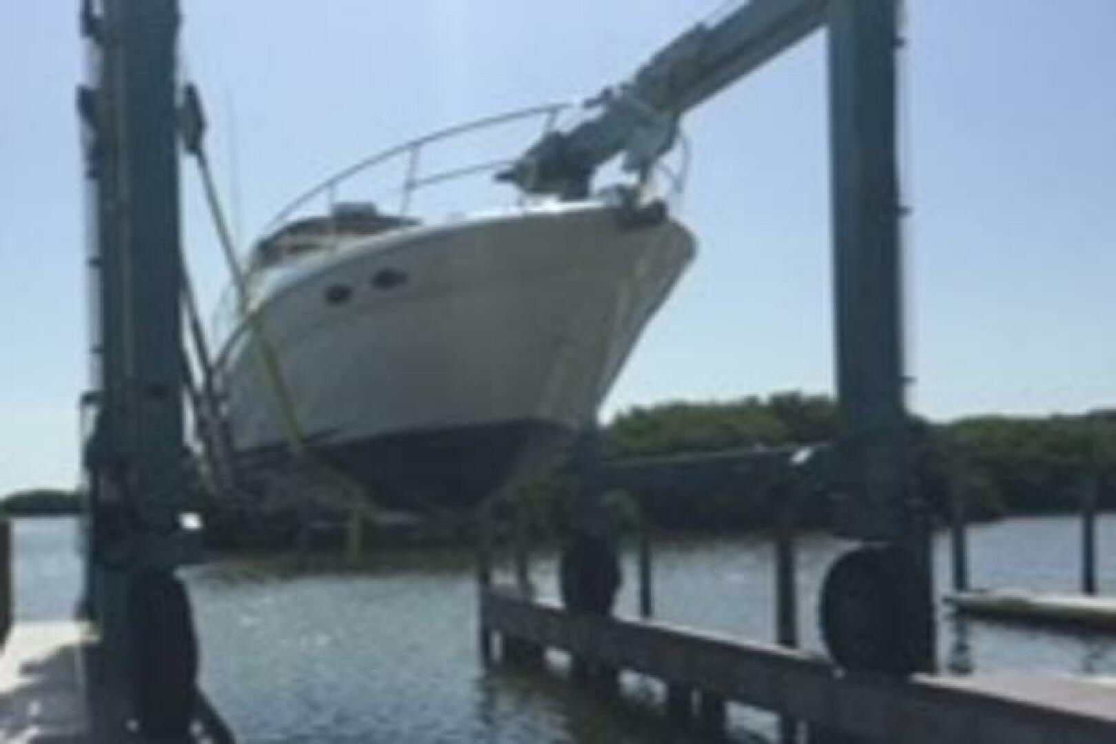 Slide: The Image of Sea Ray 380 Sundancer 1999 - 4999995