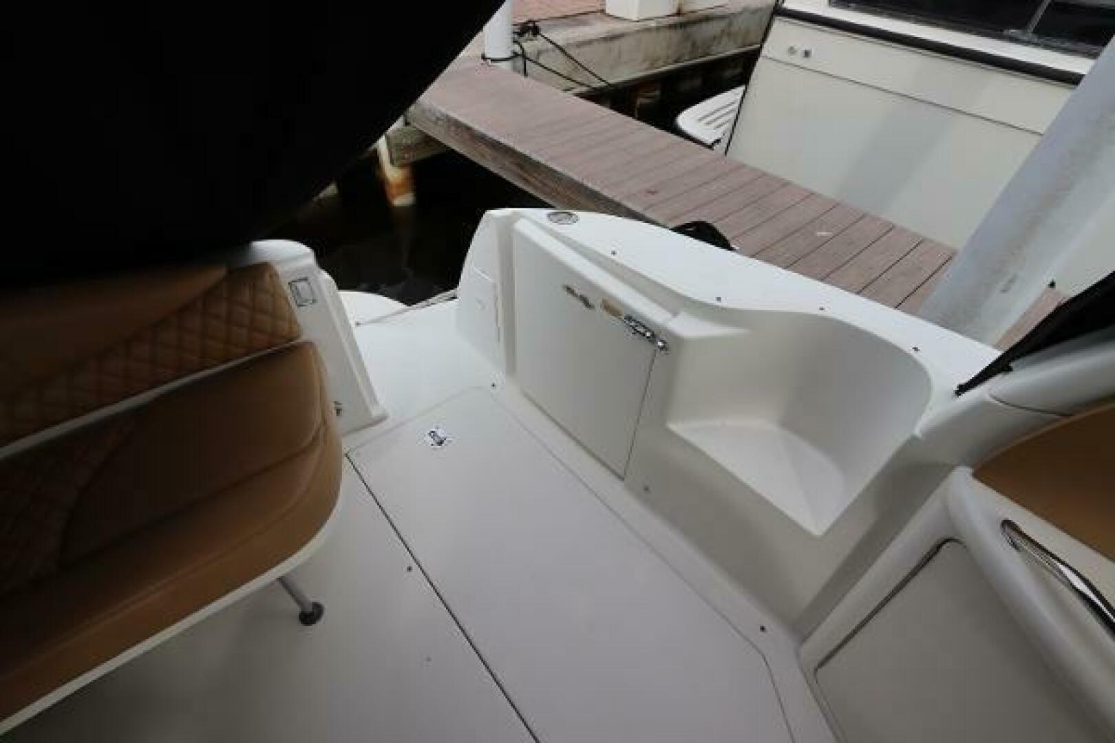 Slide: The Image of Sea Ray 380 Sundancer 1999 - 4999951