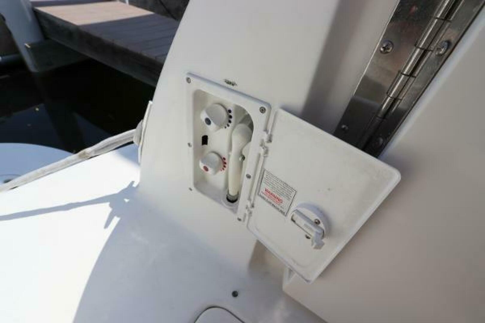 Slide: The Image of Sea Ray 380 Sundancer 1999 - 4999952