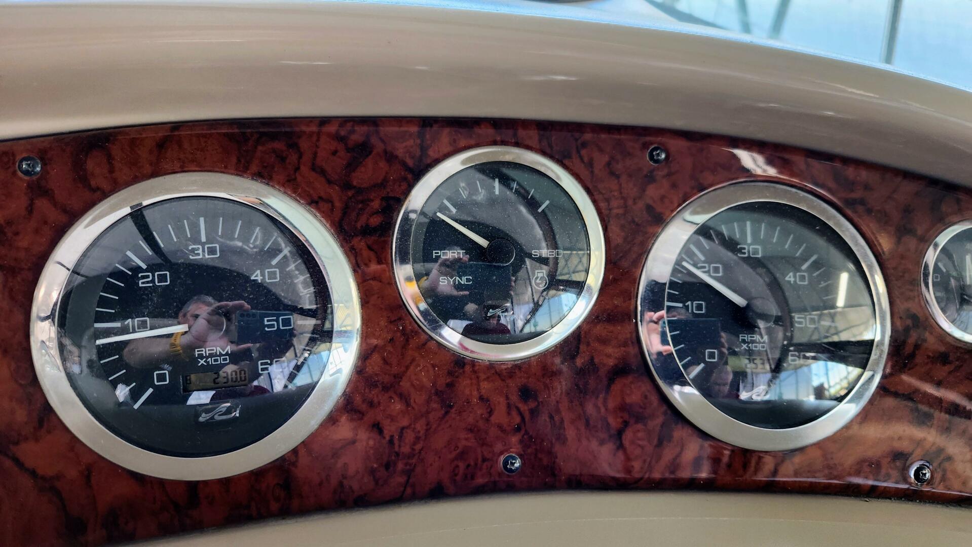 Slide: The Image of 2000 Sea Ray 380 Sundancer - 4339545