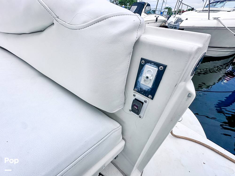 Slide: The Image of Sea Ray 380 Sundancer 2000 - 22