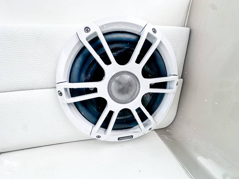 Slide: The Image of Exterior Speakers - 25