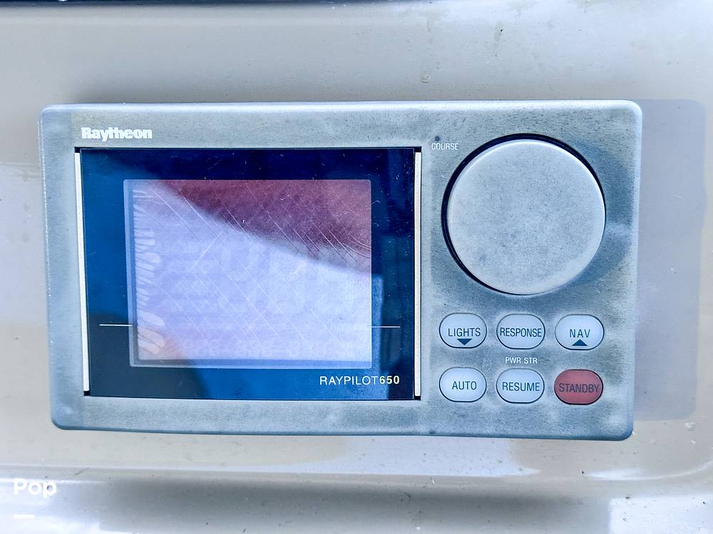 Slide: The Image of Sea Ray 380 Sundancer 2000 - 39