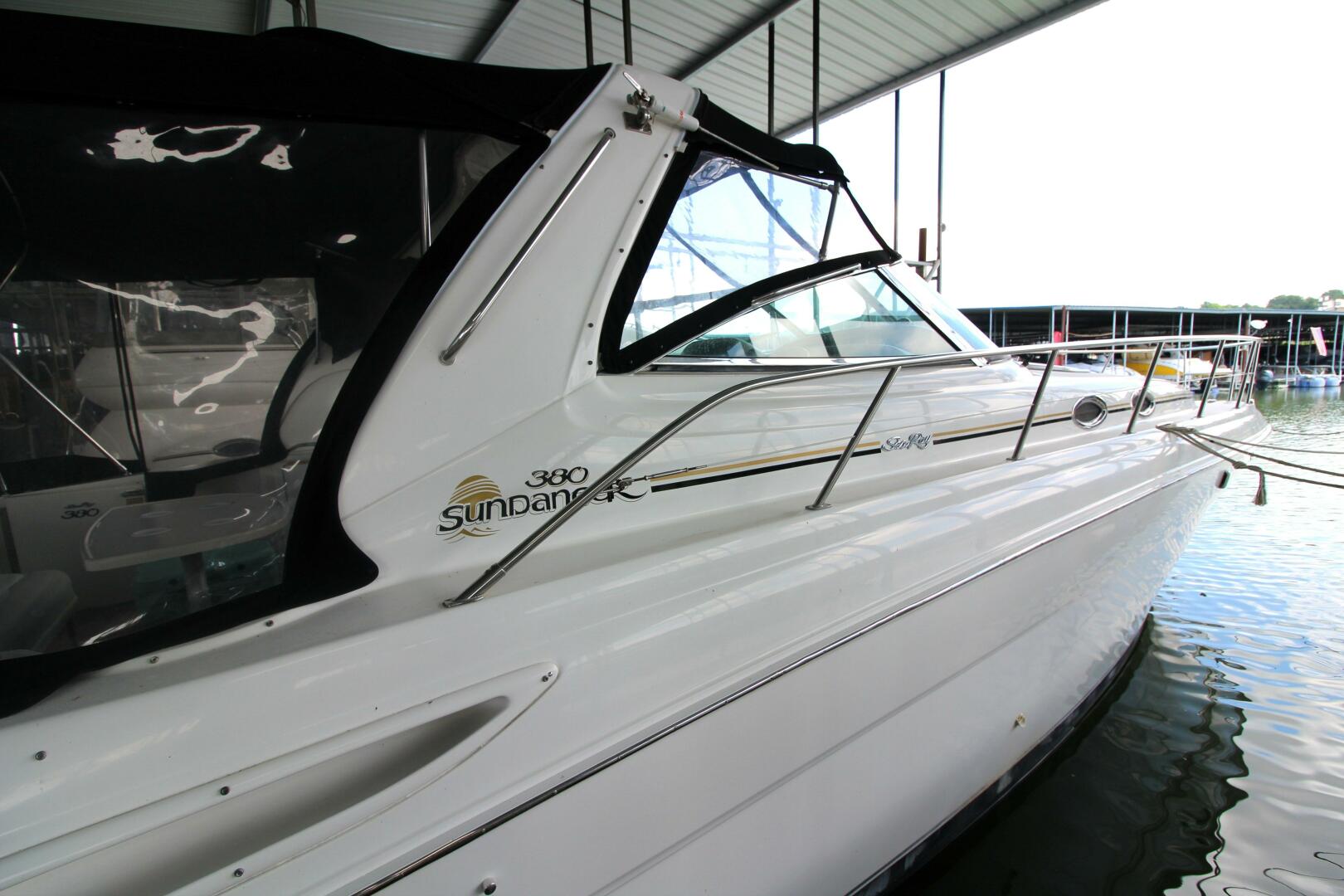 Slide: The Image of 2000 Sea Ray 380 Sundancer - 4339524