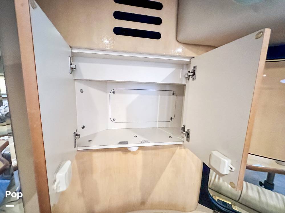 Slide: The Image of Sea Ray 380 Sundancer 2000 - 48