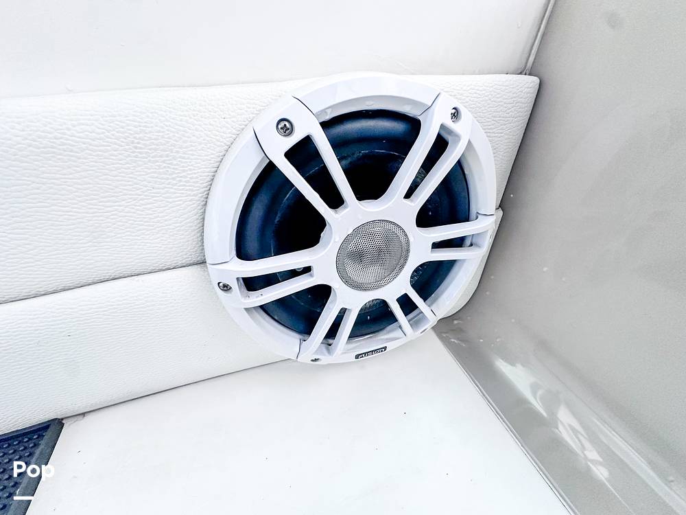 Slide: The Image of Sea Ray 380 Sundancer 2000 - 58