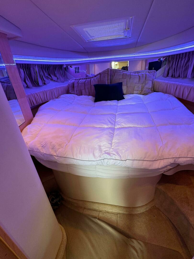 Slide: The Image of Sea Ray 380 Sundancer 2001 - 4524426