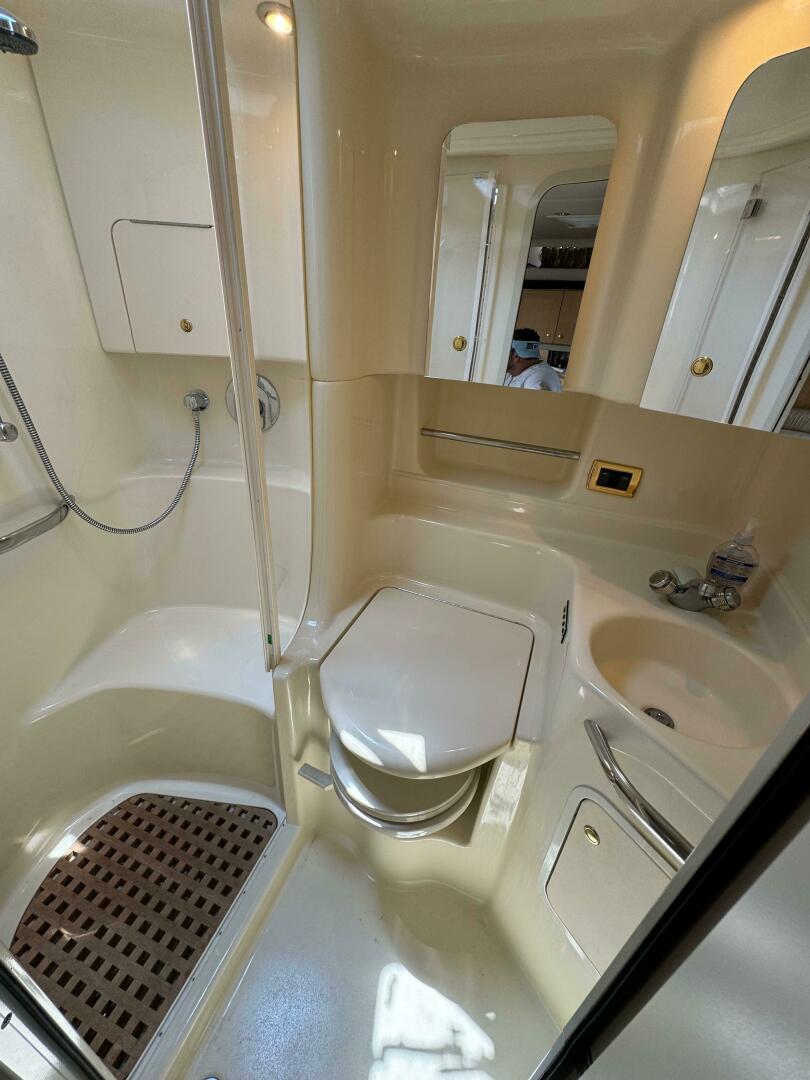 Slide: The Image of Sea Ray 380 Sundancer 2001 - 4524428