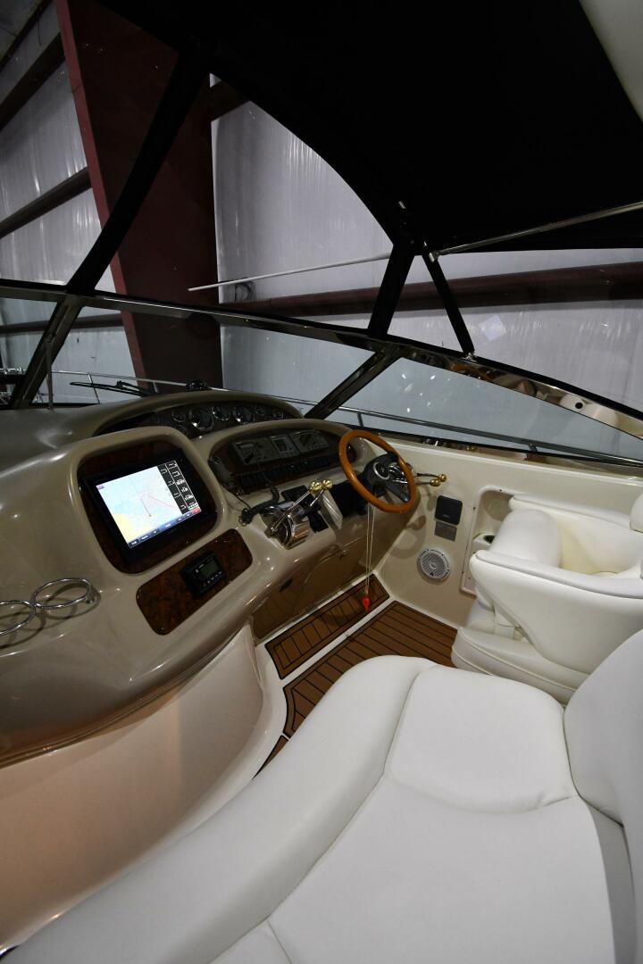 Slide: The Image of Sea Ray 380 Sundancer 2001 - 5201585