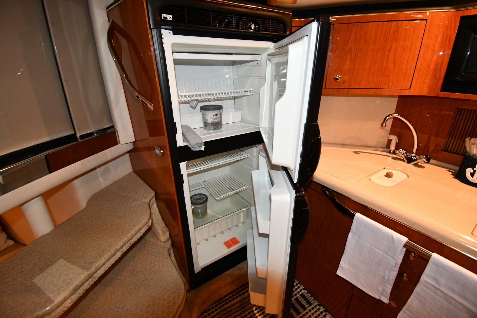 Slide: The Image of Sea Ray 380 Sundancer 2001 - 5201635