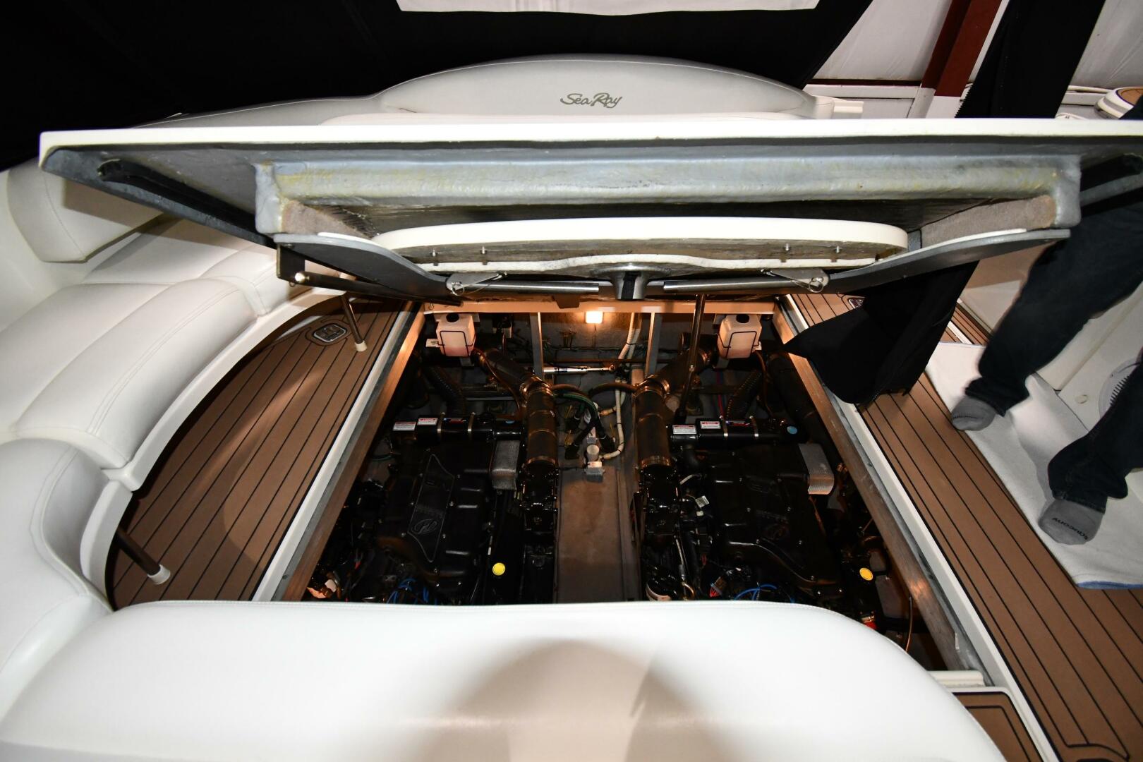 Slide: The Image of Sea Ray 380 Sundancer 2001 - 5201648